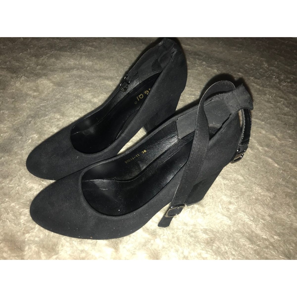Heels Women's Black